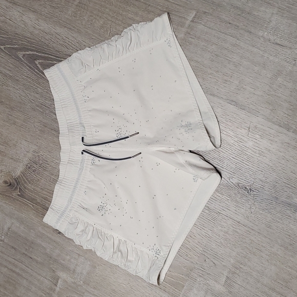 lululemon athletica Pants - Lululemon Athletica Reversible shorts elastic waist women size 10?
